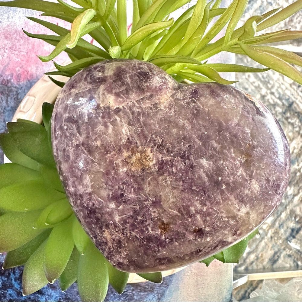 Purple lepidolite heart